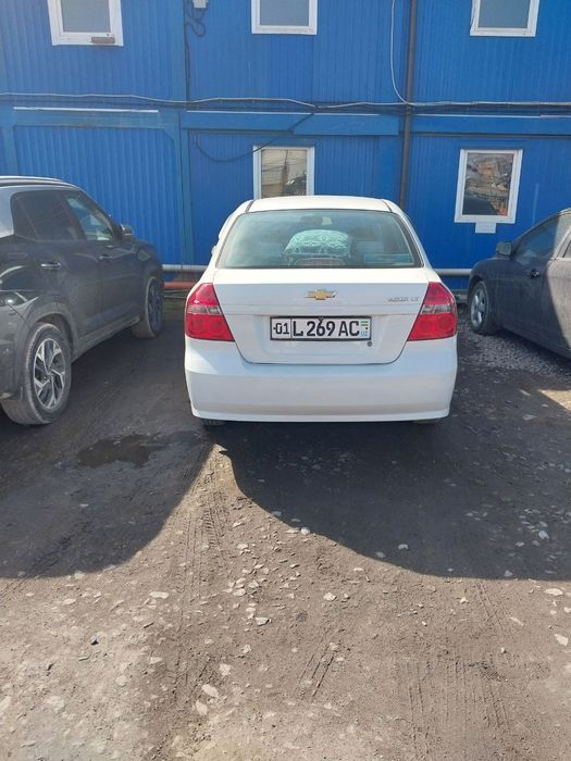 Продается своя Нексия 3