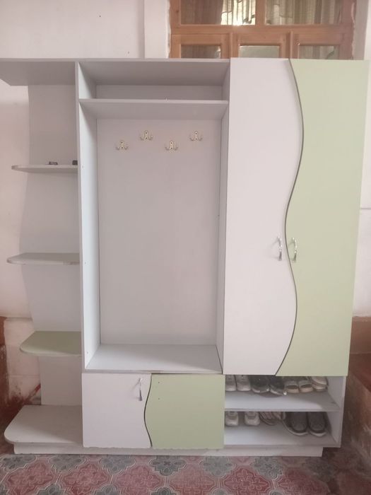 Продается прихожка