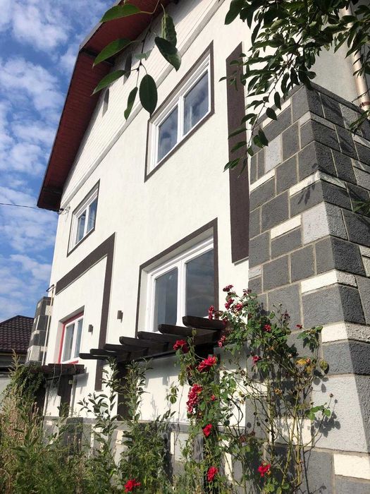 Vila Individuala P+1 , 9 camere | Centru Pucioasa | Proprietar