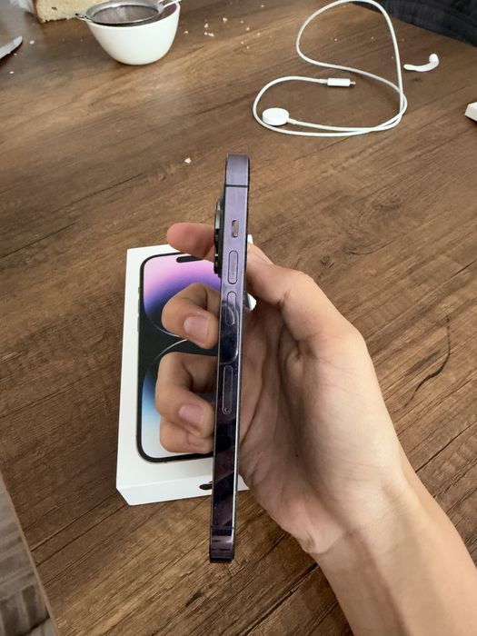 Продам Iphone 14 pro