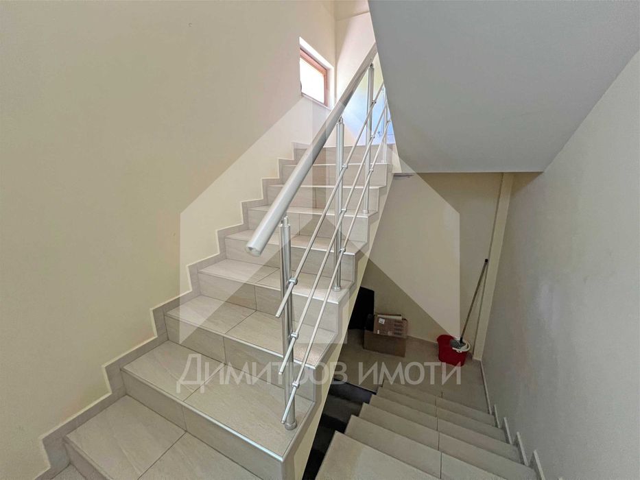 Продава се Къща в Нови пазар - 204 кв.м за 652 €/кв.м - Снимка #12