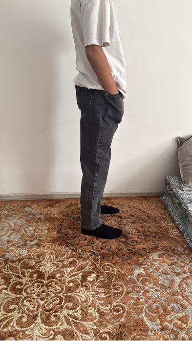 Продам новые джинсы на подростка