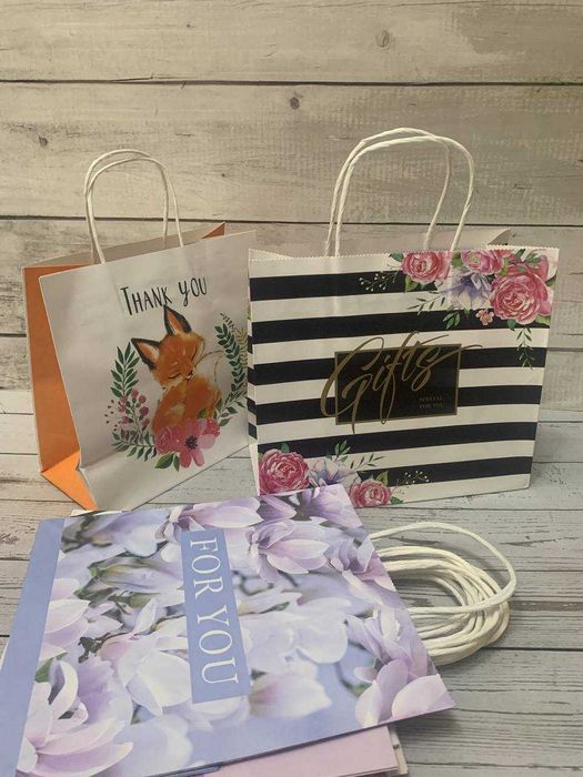 Пакеты подарочные на 8 марта