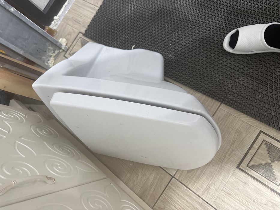 Продам туалет инсталяция iddis туалет cersonit