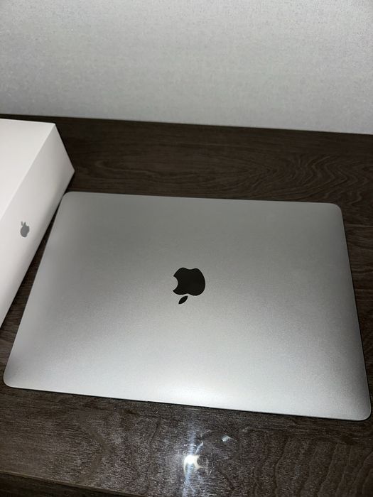 MacBook Air 13 2020 (A2337)