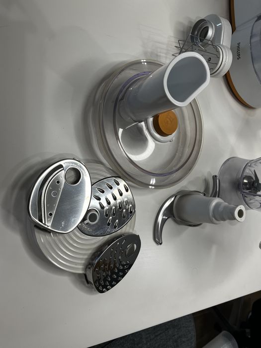 Продавам кухненски робот Philips