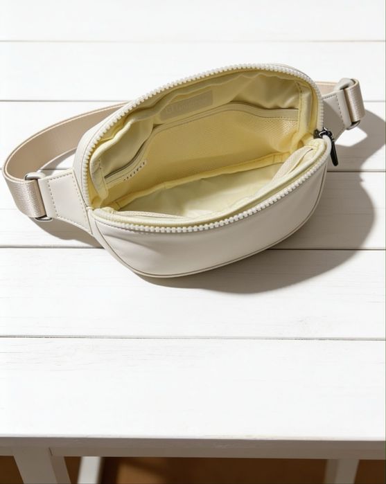 Borsetă Lululemon Everywhere Belt Bag - Crem / Alb