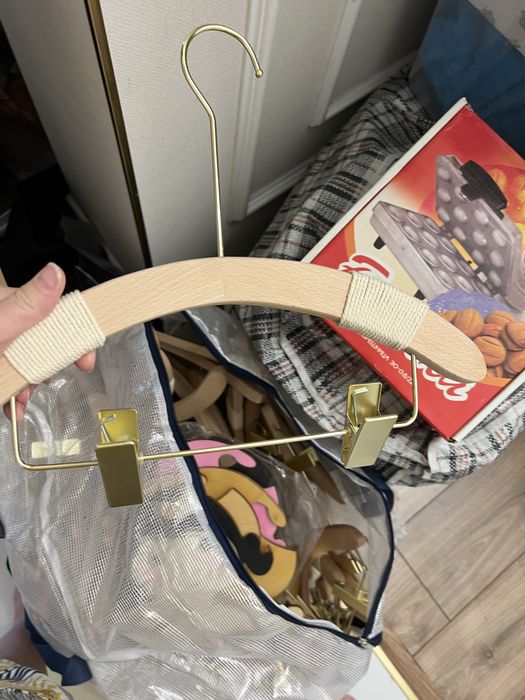 Вешалки деревяные