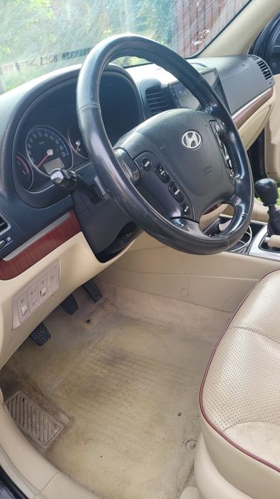Vând Hyundai Santa Fe