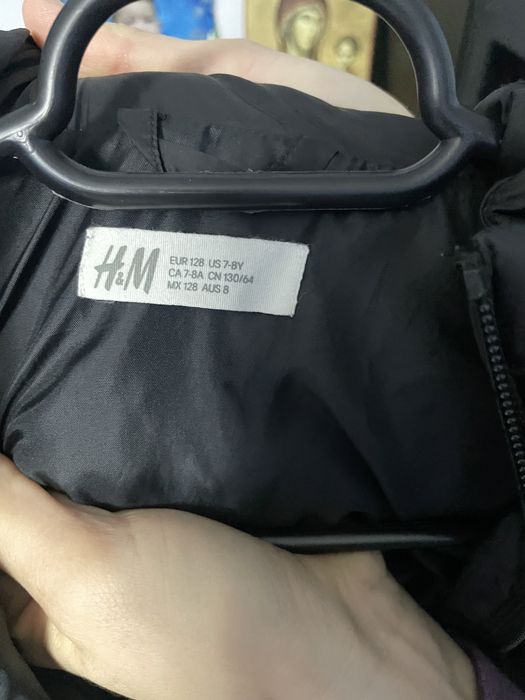 Geaca neagra de primavara