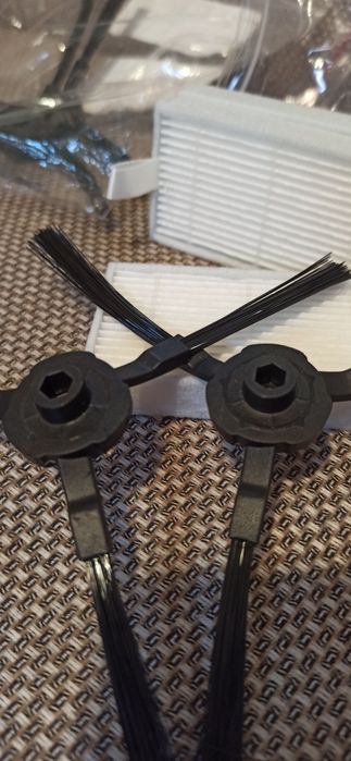 Филтри и четки за прахосмукачка робот SilverCrest и iLife Zaco