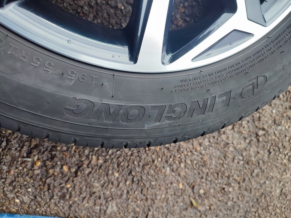 16" оригинални алуминиеви джанти за Toyota Yaris hybrid.