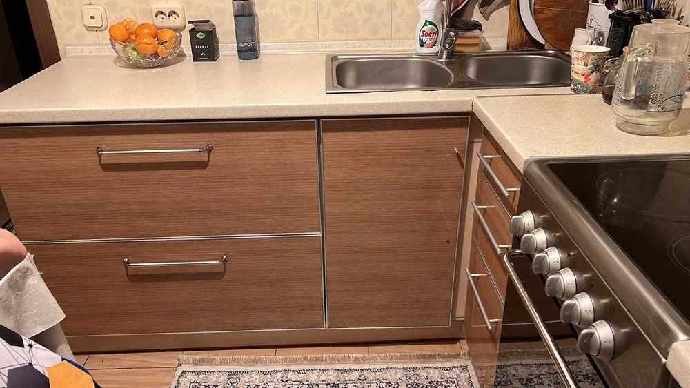 Продаю кухонный гарнитур