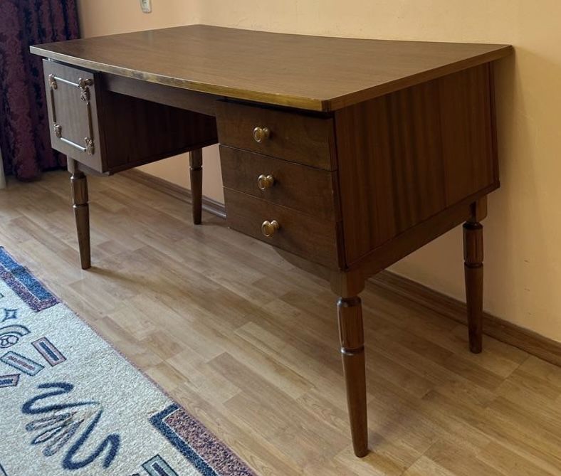 Стол дерево натуральное