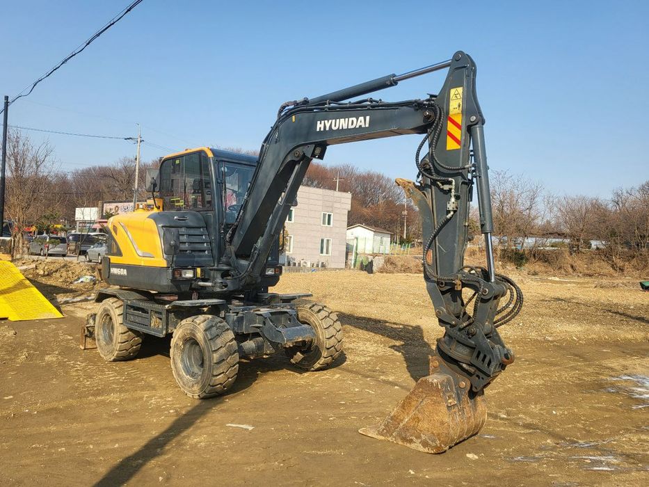 Экскаватор хундай 60 талик сотилади 27 март куни кариядан кириб келди.