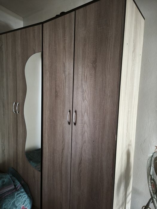 Шкаф Продаю срочно