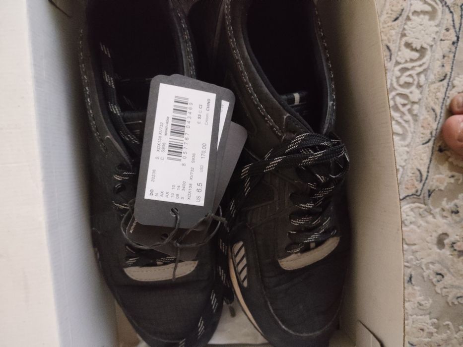 Кроссовки Armani Exchange 39-40 размер