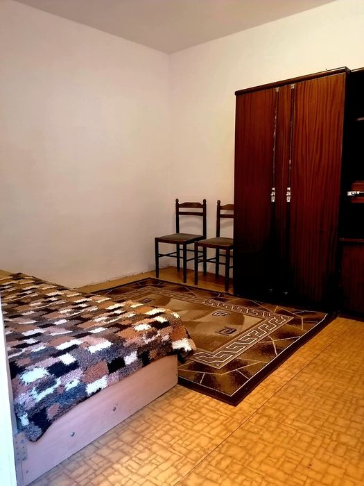 Дава се под наем Едностаен апартамент в Варна, Цветен квартал - 39 кв.м за 225 € - Снимка #3