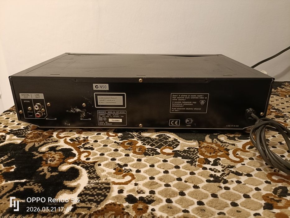 Compact disc player Sony CDP-XE330