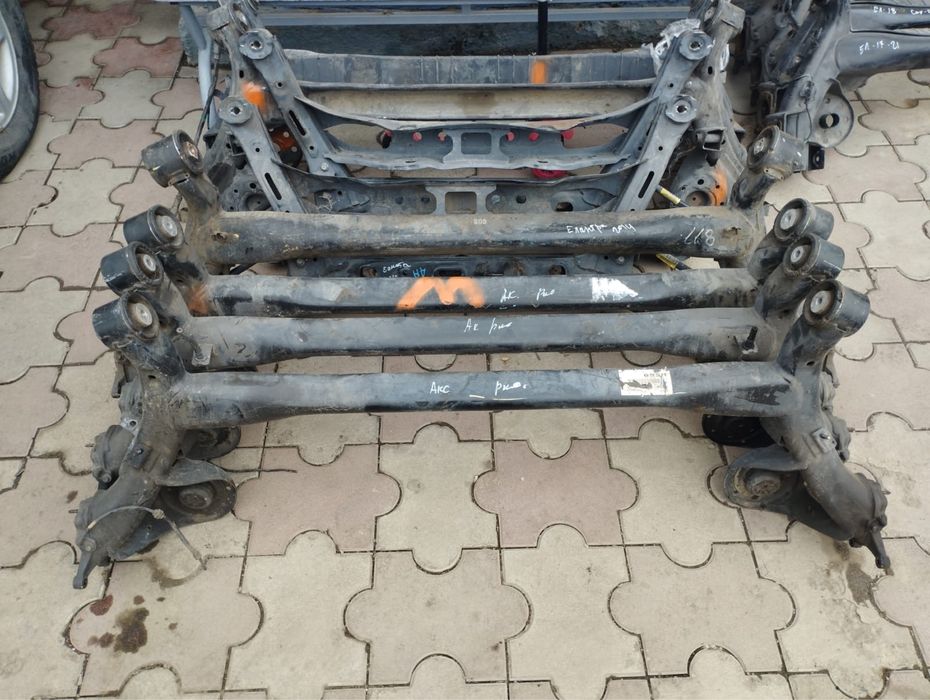 Задний балка Hyundai Kia