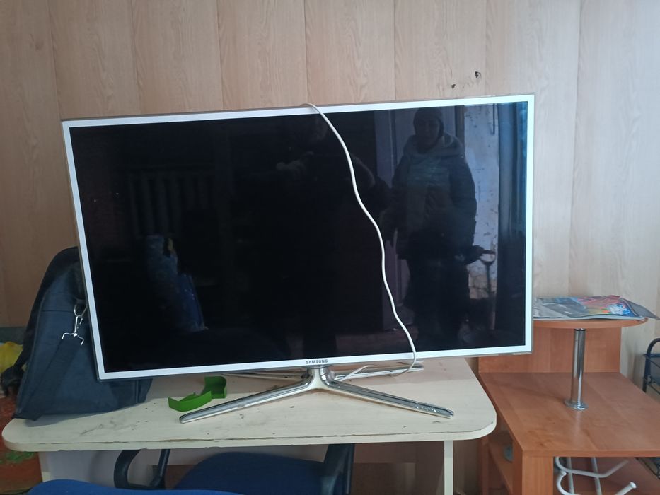 Продам телевизор