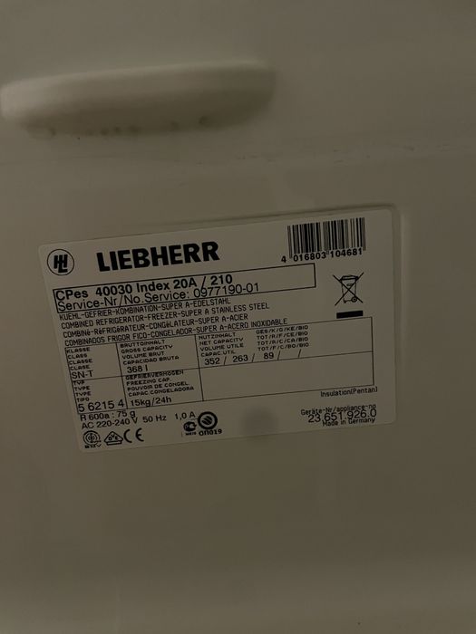 Холодильник Liebherrгермания) неисправный