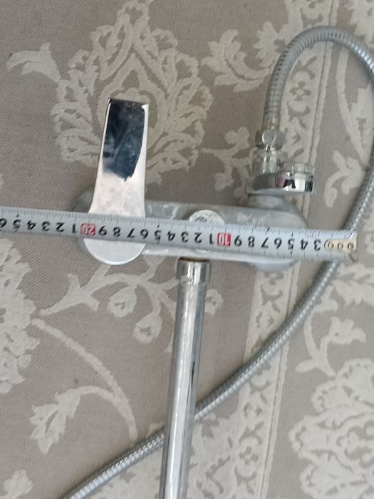 Смеситель для ванны со стойкой