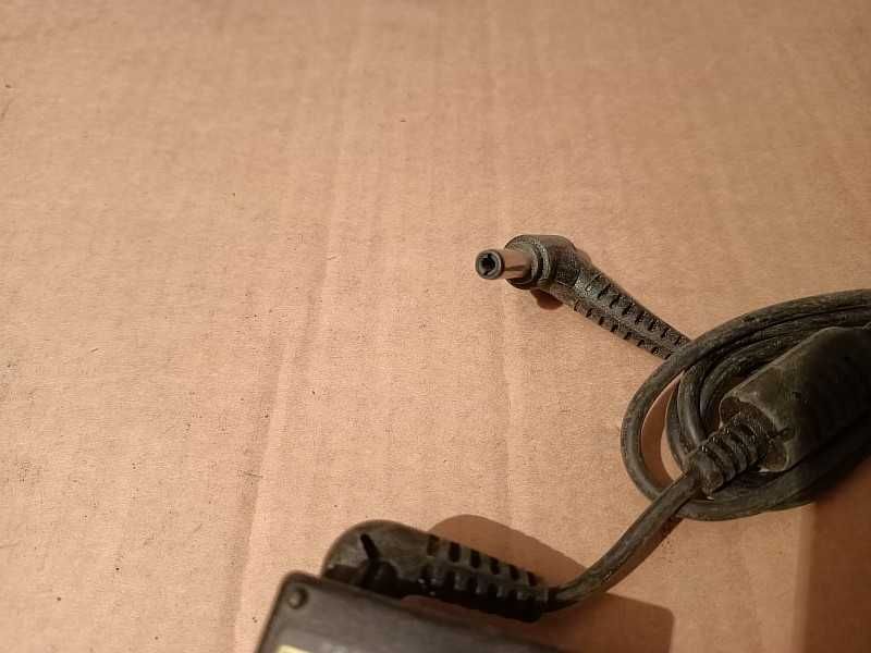 Блок питания "Fujitsu" (ADP-40HH).