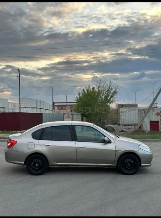 Продам автомашину Reno Simbol