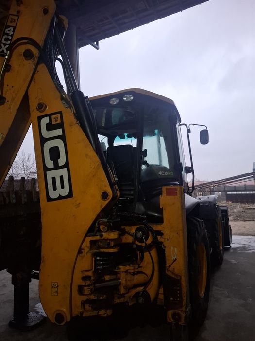 JCB 4CX погрузчик экскаватор