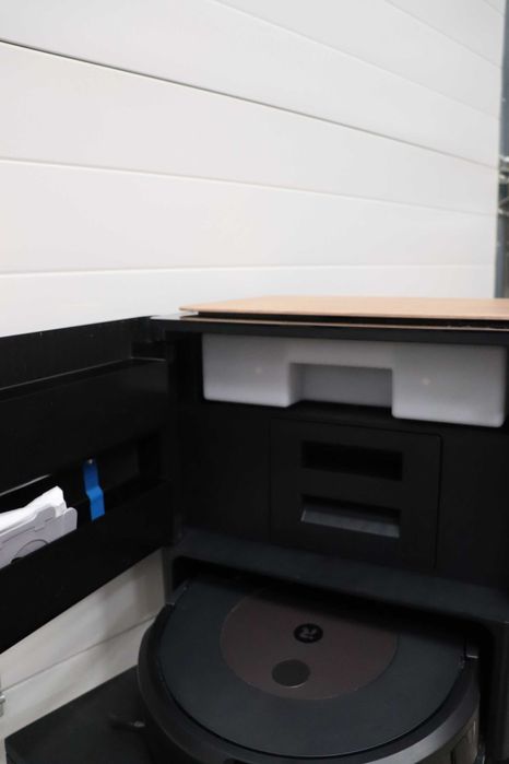 iRobot Roomba Combo j9+ Самоизпразваща се прахосмукачка робот