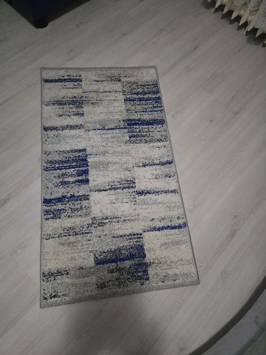 Vând două covorașe identice