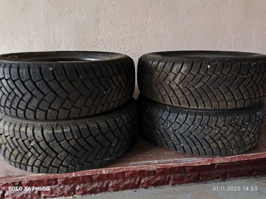 Покрышки Почти новые