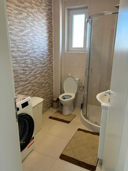 Proprietar vând apartament 3 camere mobilat în Giroc