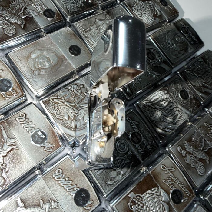 Продавам Zippo бензинови запалки