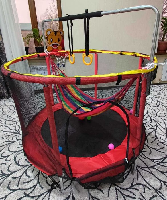 Батут детский каркасный с защитной сеткой с гамаком турник batut batud