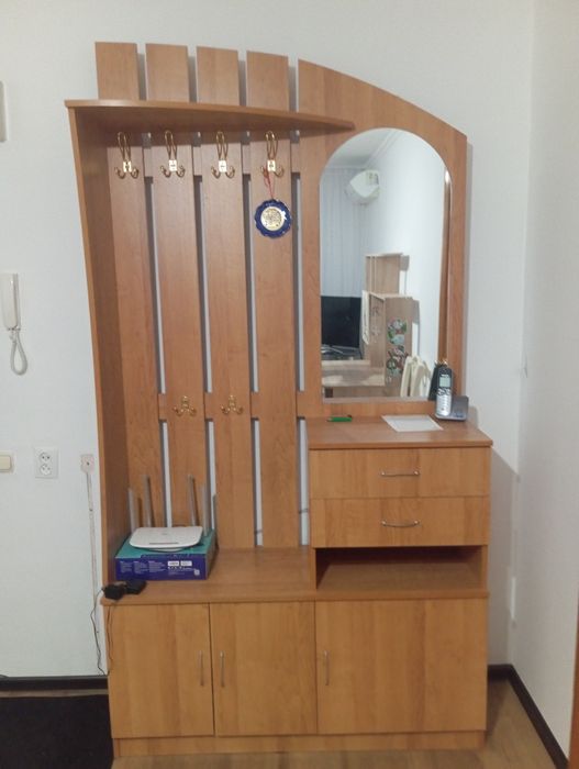 Продам прихожую недорого