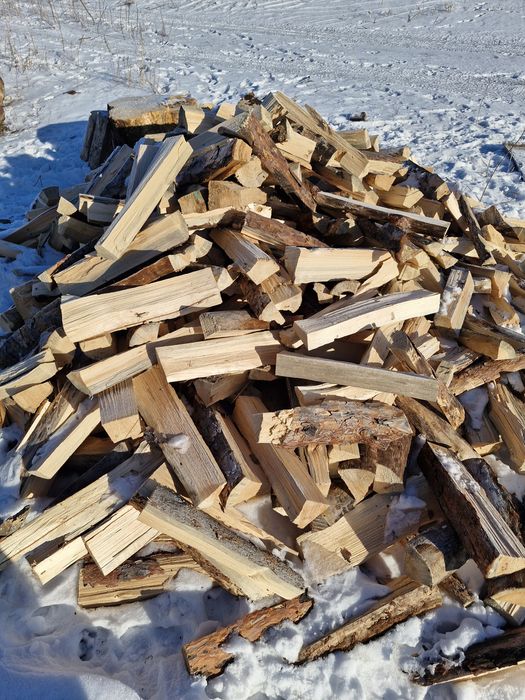 Продам колотые дрова и обрезки сухих горбылей