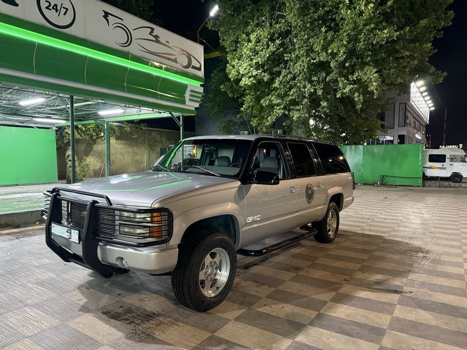 Продается Chevrolet Suburban 1996