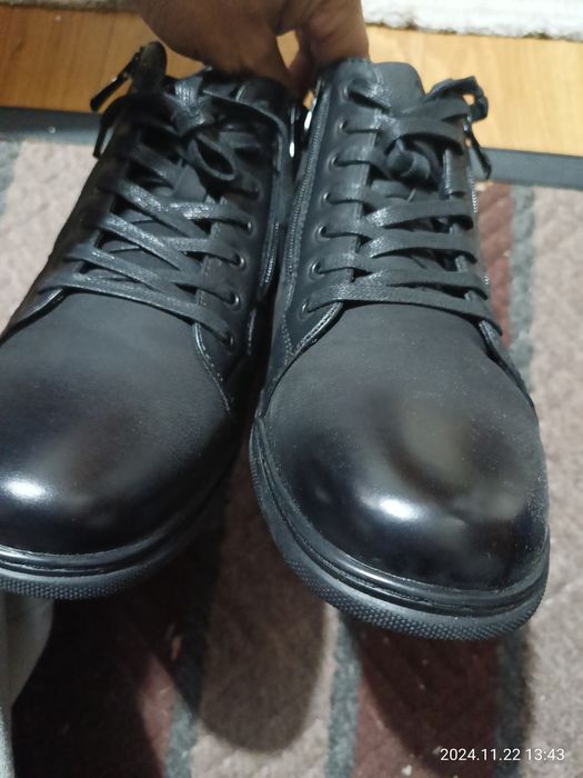 Зимние  ботинки новые 44-45 р.