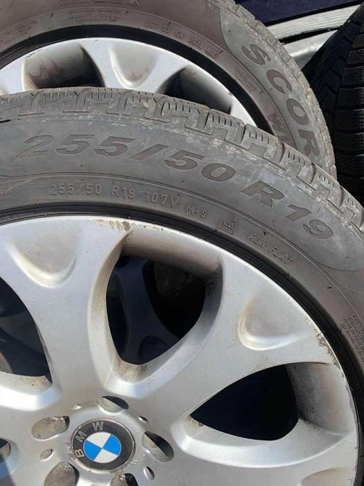 BMW  X5  19 цола  със зимни гуми Пирели