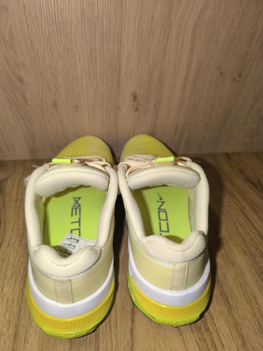 Маратонки- Nikeе