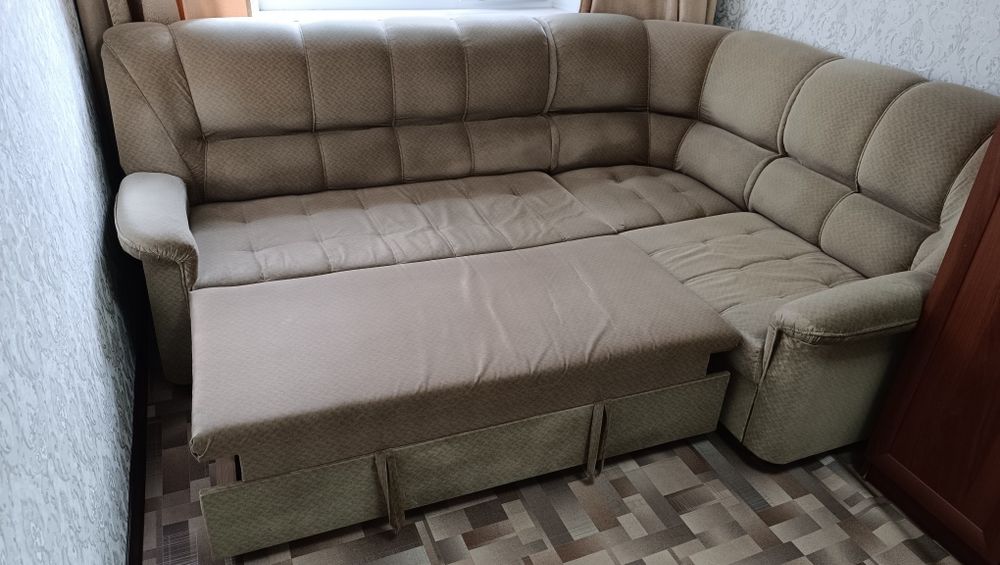 Продам раскладной диван 20000 тг