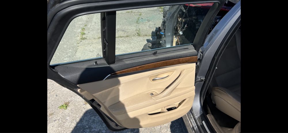 Vand fete de usi complete cu perdelute jaluzele bmw seria 5 F11