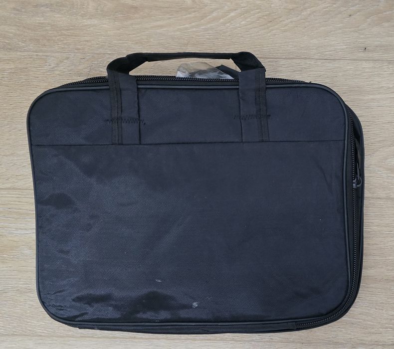 Чанти за лаптоп, черни