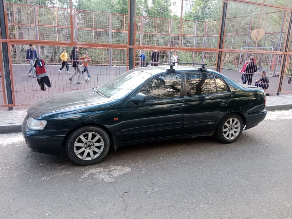 Тойота Карина е об 1.6