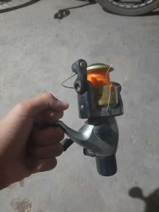 Продам катушку кобра с леской