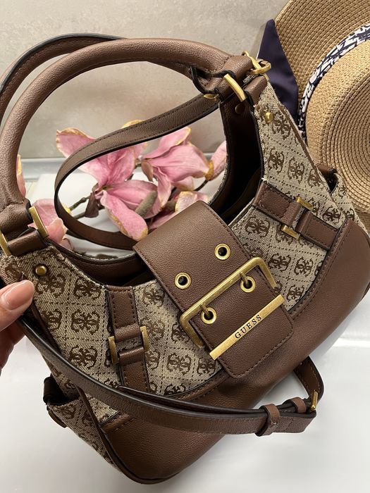 Guess дамска чанта