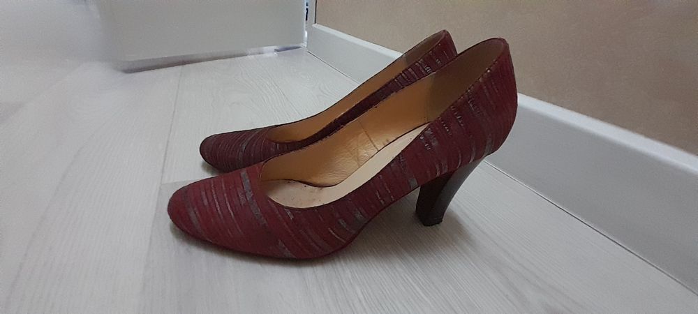 Женская обувь размер 38