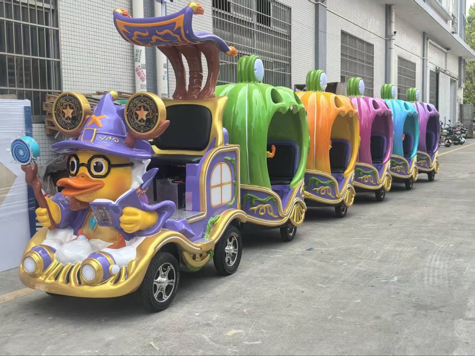 Игравой машиный и паравозик